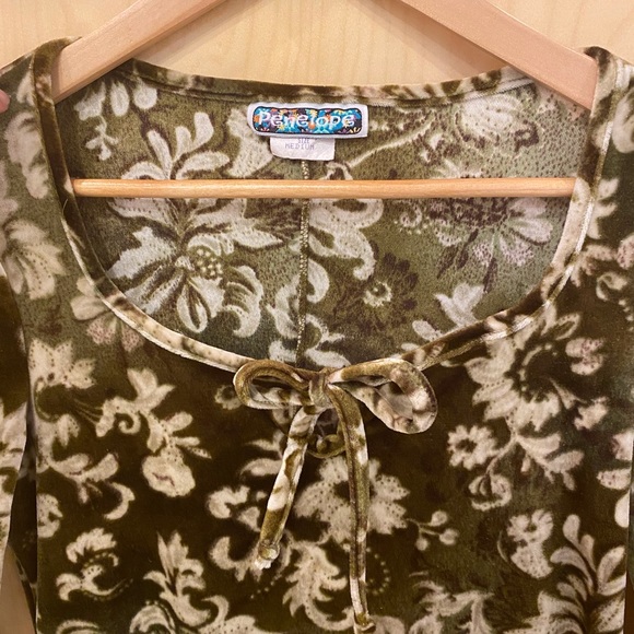 Gorgeous Vintage Velvet 90s does 70s dress - Picture 3 of 4